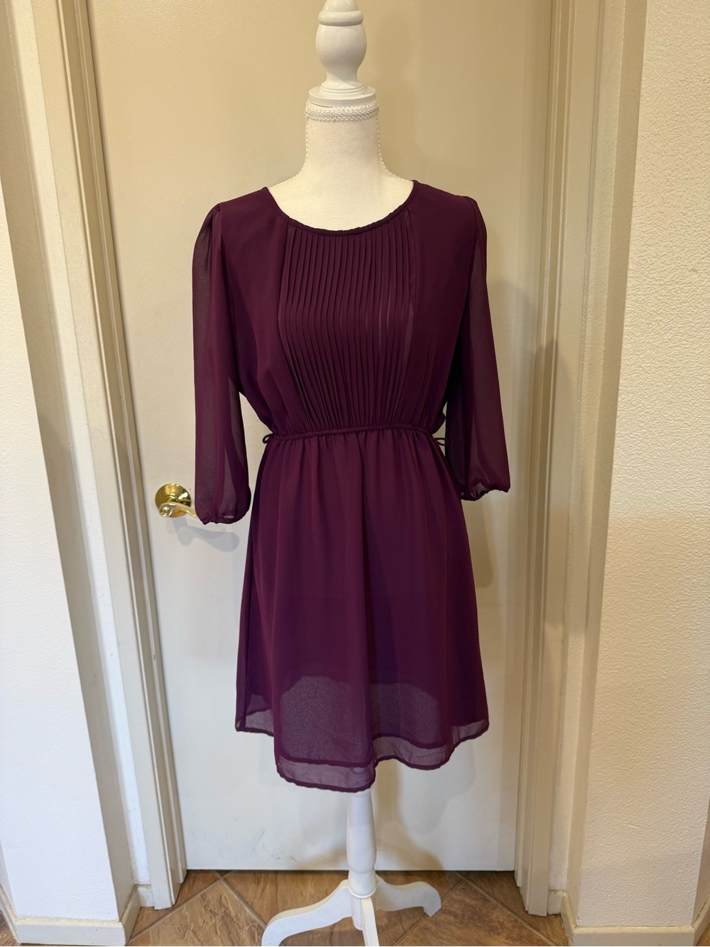 Forever 21 Plum Chiffon 3/4 Sleeve Pleated Dress